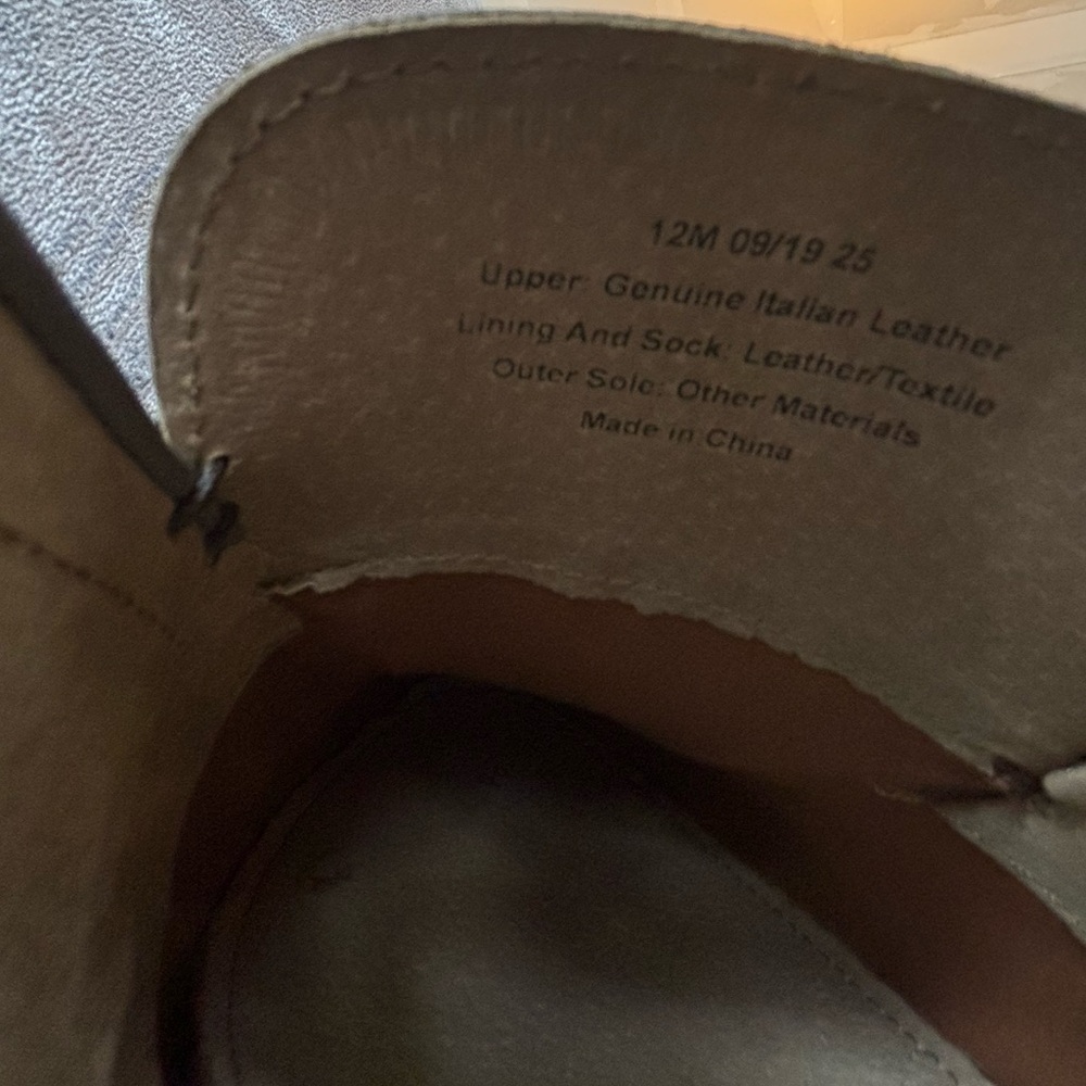 Banana Republic Men's Gray Leather Loafers 12M - Picture 5 of 7